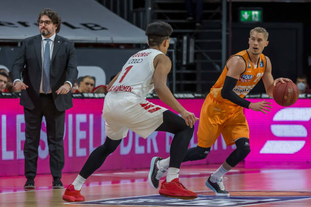 对于像约基 对于像约基