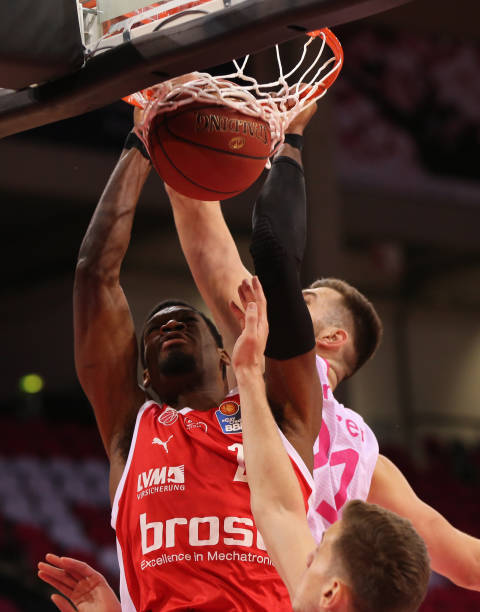 抢断后3秒 抢断后3秒